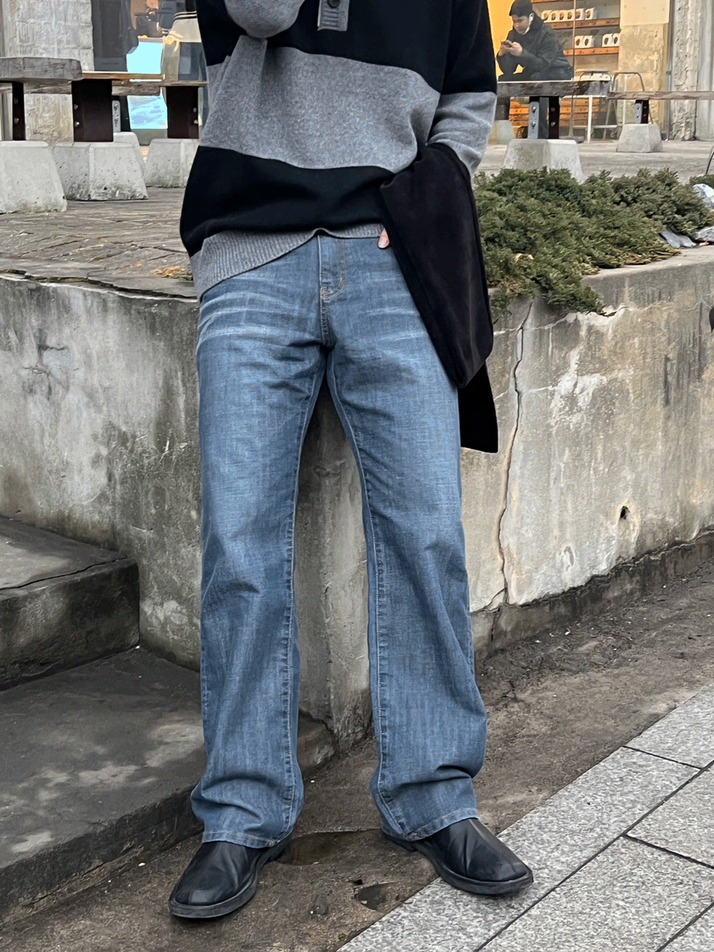 semi-wide denim jeans